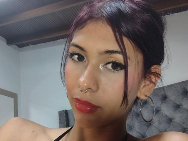 DanikaSerov - Live porn &amp; sex cam - 25504117