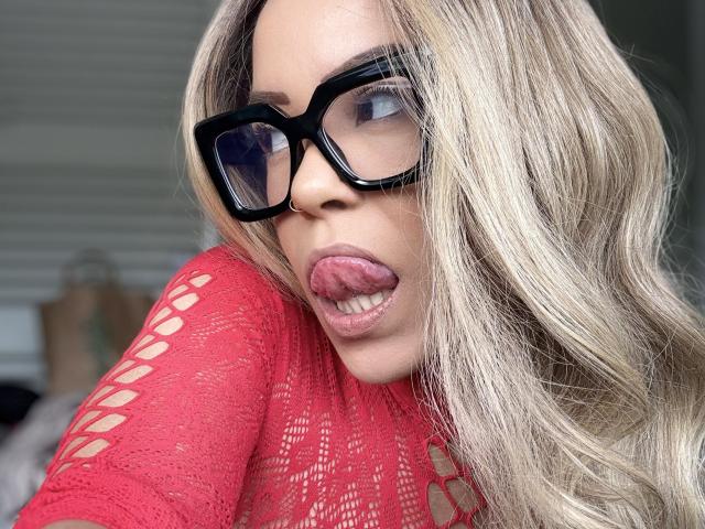 EmiLaFrancaise - Live porn &amp; sex cam - 25512697