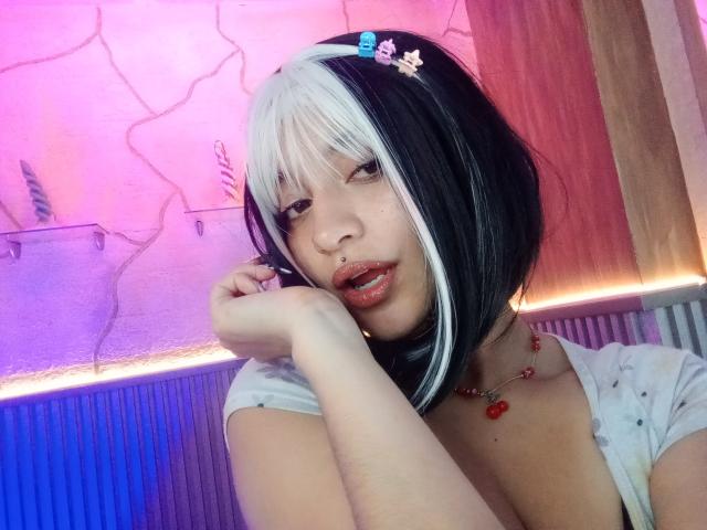 LindaWatsong - Live porn &amp; sex cam - 25513509