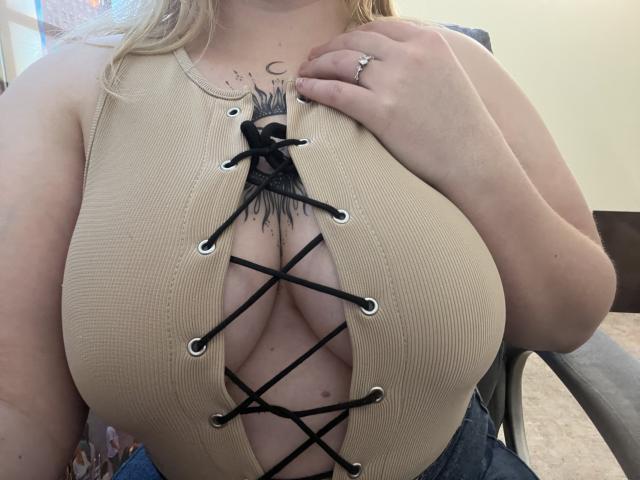 DiLaria - Live porn &amp; sex cam - 25514377