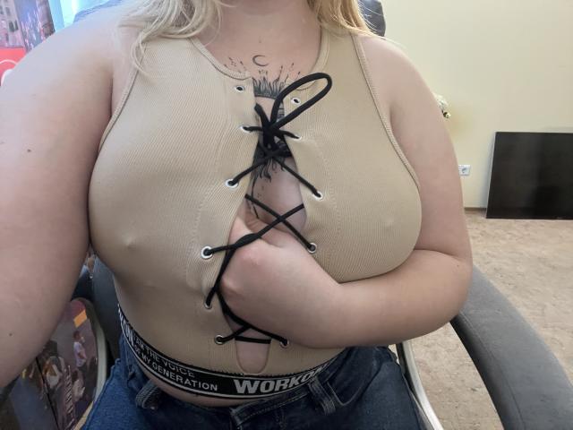 DiLaria - Live porn &amp; sex cam - 25514445