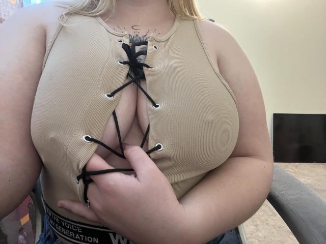 DiLaria - Live porn &amp; sex cam - 25514537