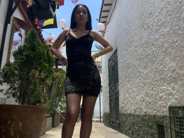 SarahLuna - Camera khiêu dâm &amp; quyến rũ trực tiếp - 25517561