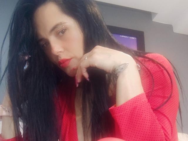 CharlotteCrofort - Live sexe cam - 25518057
