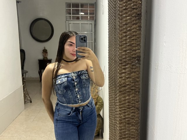 SharonKlart - Élő pornó és szexkamera - 25521061