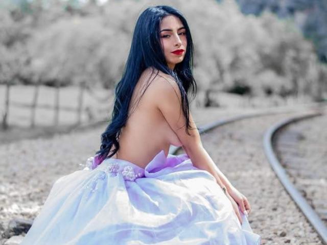 EmilyVv - Live porn &amp; sex cam - 25526913