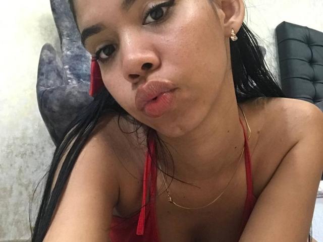 EmaGarces - Live porn &amp; sex cam - 25528957