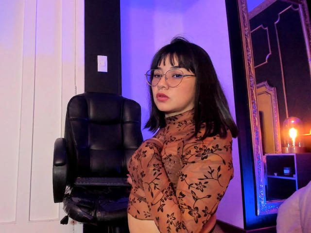 JeyyLee - Élő pornó és szexkamera - 25533189