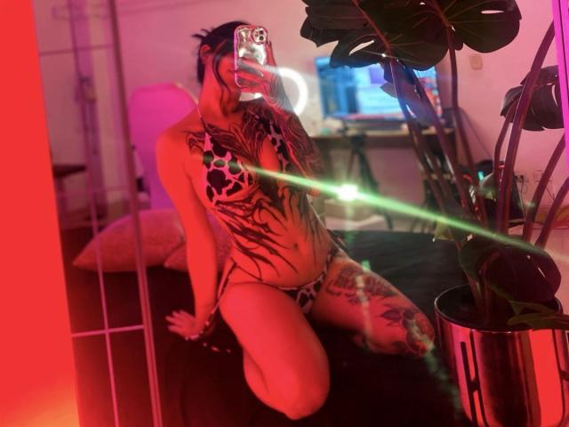 RebekahBlack - Live porn &amp; sex cam - 25538725