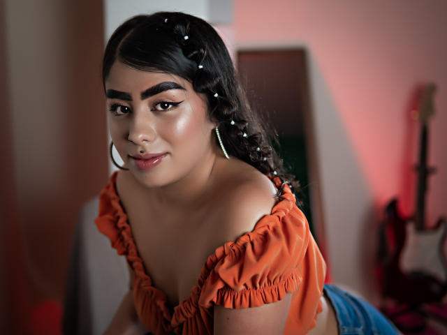 JulieAddams - Sexe cam en vivo - 25539713