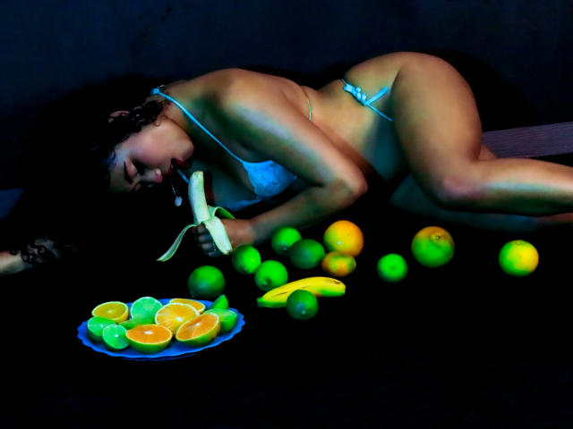 SophieSonyas - Live Sex Cam - 25543797