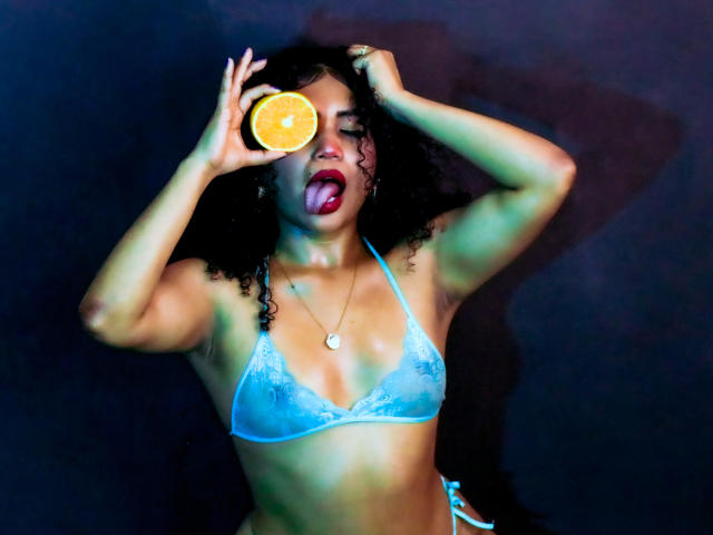 SophieSonyas - Live porno og sexkamera - 25543805