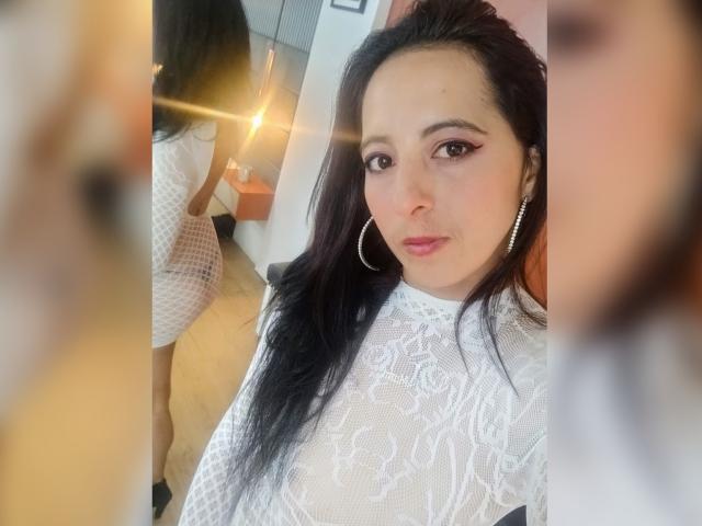 SelennaTylor - Live porn &amp; sex cam - 25552089