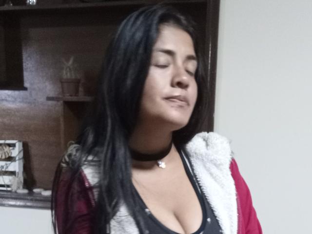 ArianithaXox - Live sex cam - 25552333