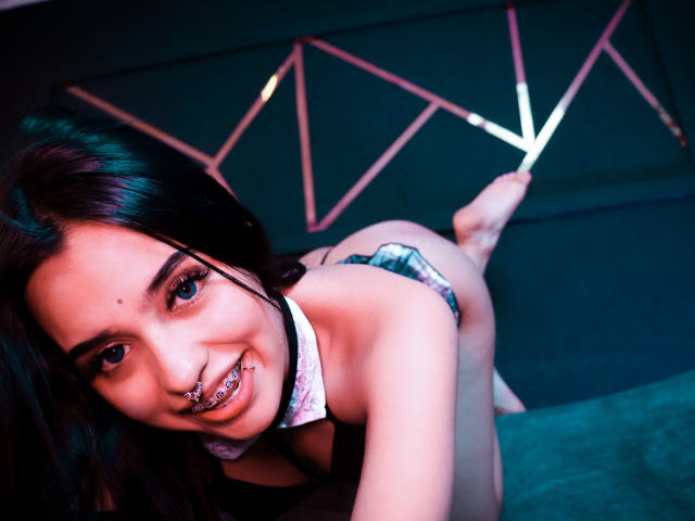 AtheneaCoveen - Camera khiêu dâm &amp; quyến rũ trực tiếp - 25555425