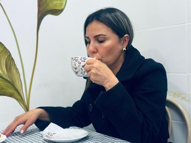 AdelaShery - Live sex cam - 25556021