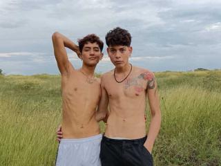 TaylorAndChris - Sexe cam en vivo - 25556977