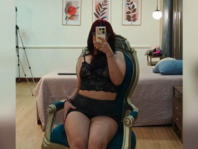 MillaCasanova - Élő pornó és szexkamera - 25558773