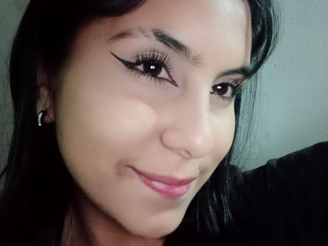 SarahCuteXox - Élő pornó és szexkamera - 25566085