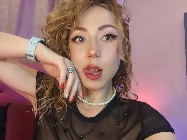 DouceKhrystine - Live sex cam - 25566405
