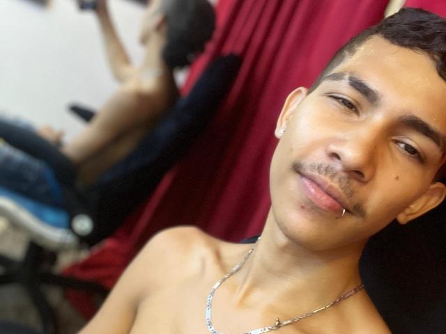 AndrewRock - Live porn &amp; sex cam - 25568913