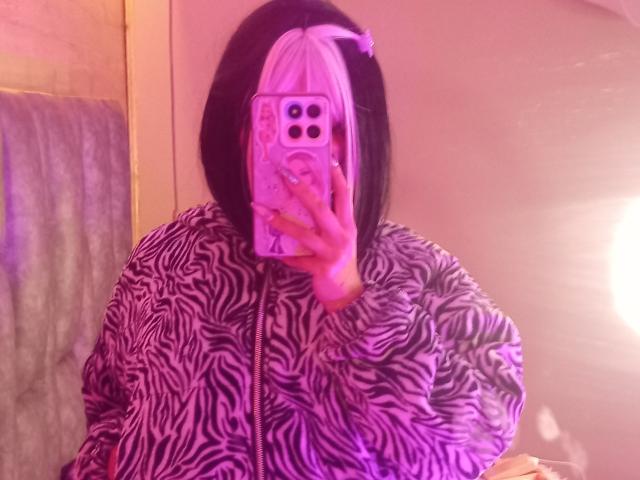 LindaWatsong - Live porn &amp; sex cam - 25569917