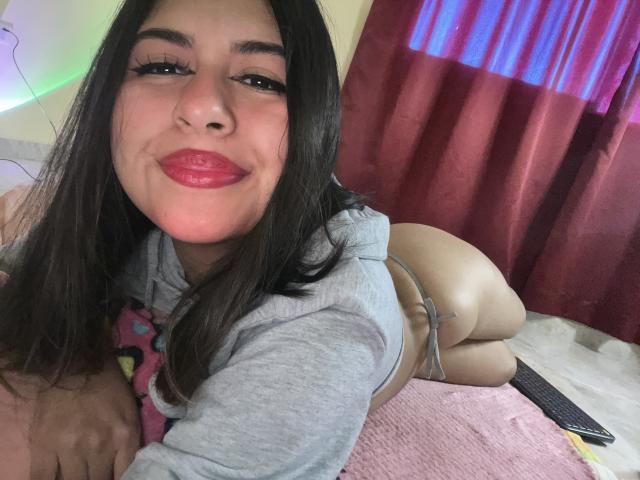 MaiaHairy - Live porn &amp; sex cam - 25572521
