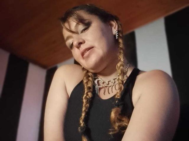 AmandaHotL - Live porn &amp; sex cam - 25573893