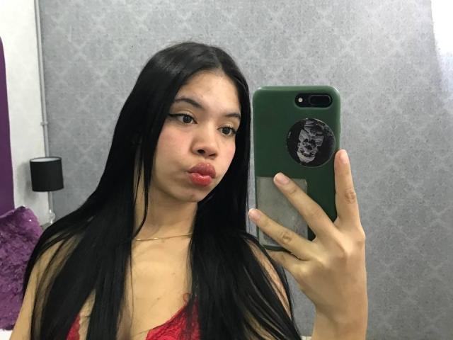 EmaGarces - Live porn &amp; sex cam - 25583481