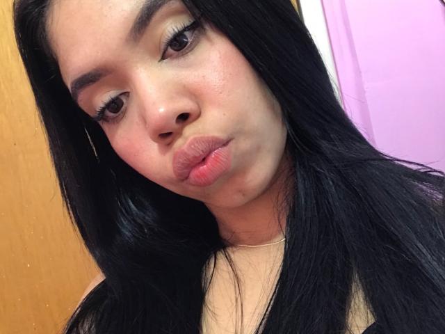 EmaGarces - פורנו בשידור חי ומצלמת סקס - 25583493