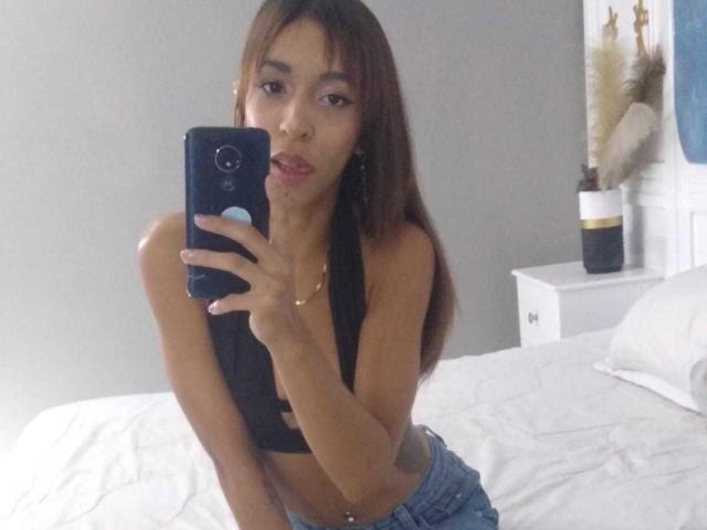 LiaClarksonn - Live porn &amp; sex cam - 25587889