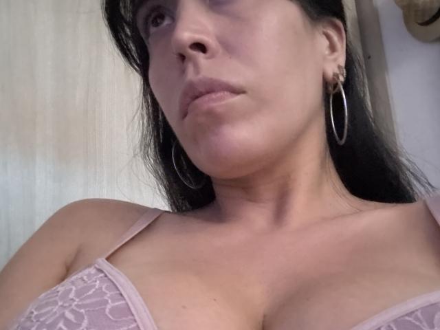 SeleneBrigth - Live sexe cam - 25591417