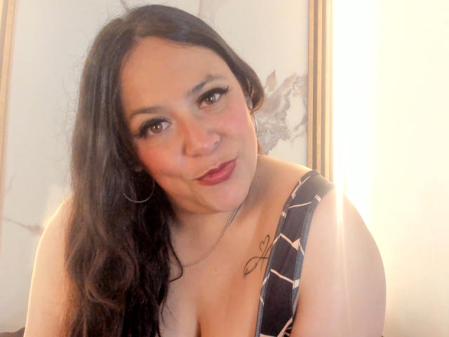 BiiancaCos - Live sex cam - 25595145