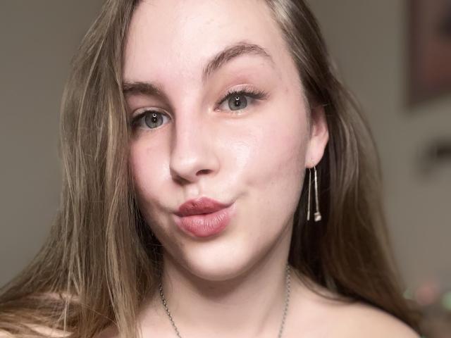 Dooris - Porno na żywo i seks kamera - 25597373