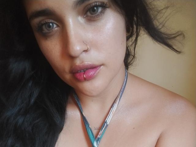 AgathaK - Live Sex Cam - 25599241