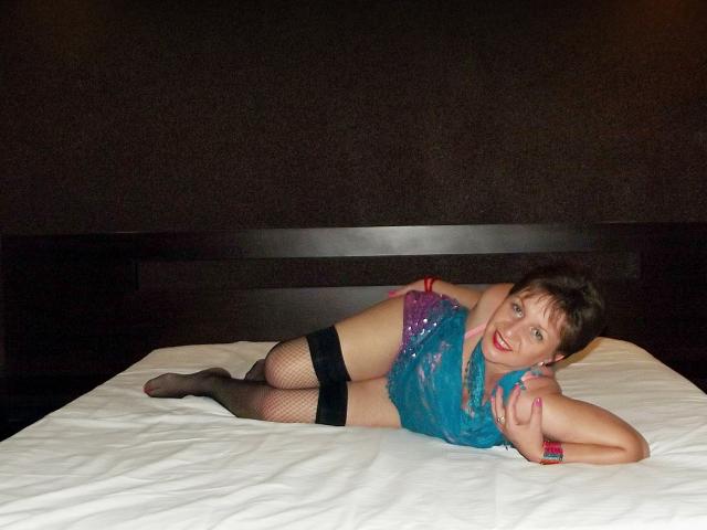 DoraBlueEyess - Live porn &amp; sex cam - 2560785