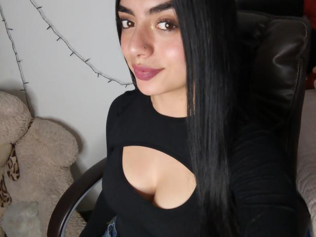 EmaRosee - Live porn &amp; sex cam - 25608053