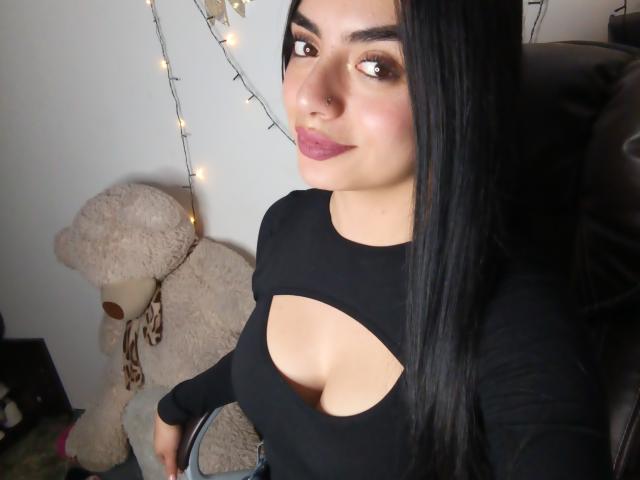 EmaRosee - Live porn &amp; sex cam - 25608061