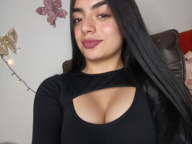 EmaRosee - Live porn &amp; sex cam - 25608093