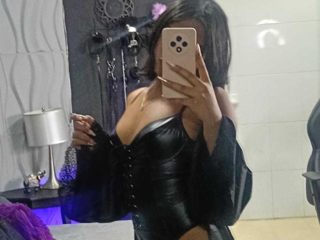 HannaCrow - Live porn &amp; sex cam - 25611737