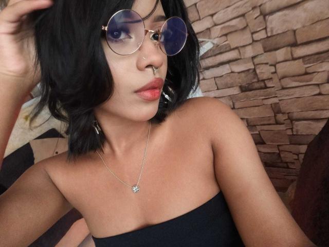 HannaCrow - Live sex cam - 25611885