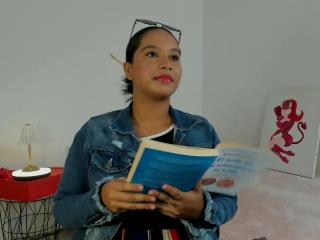 AgataDeSantis - Live porn &amp; sex cam - 25613945