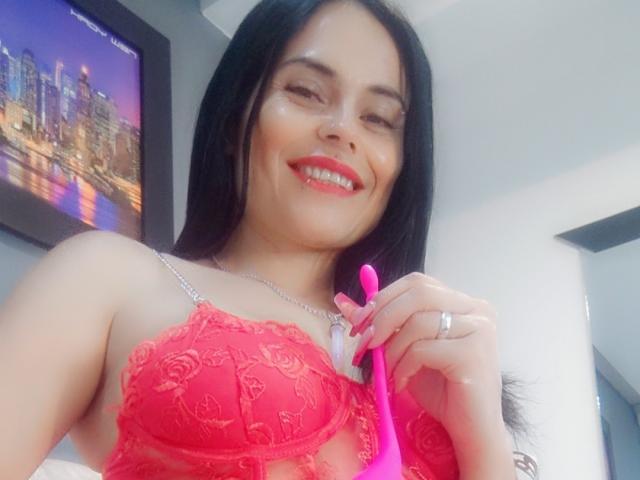 CharlotteCrofort - Live sex cam - 25614957