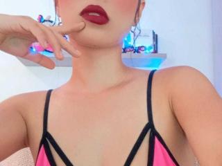 AmbarHot69 - Live sex cam - 25616993