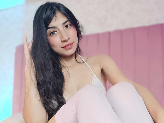 NaiaSanders - Live porn &amp; sex cam - 25618537