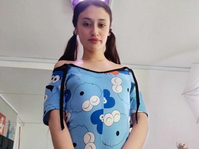 EmilySwiftt - Sexe cam en vivo - 25622241