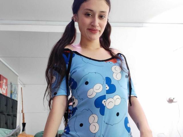 EmilySwiftt - Sexe cam en vivo - 25622257