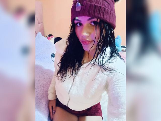BellaOlsen - Live porn &amp; sex cam - 25622817
