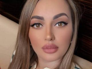 LucyMiss - Live porn &amp; sex cam - 25623209