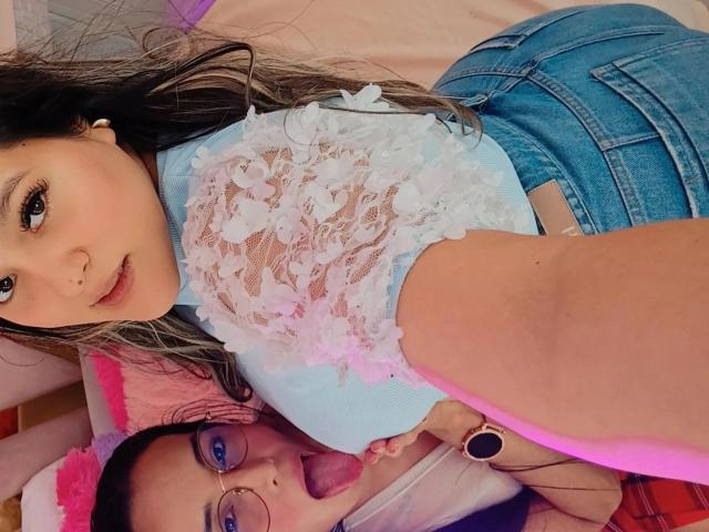 JenniferAndMia - Live porn &amp; sex cam - 25624577